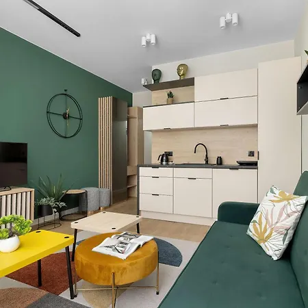 Modern Studio With Desk In Cracow Czarnowiejska 48 By Heyrent Appartamento *
